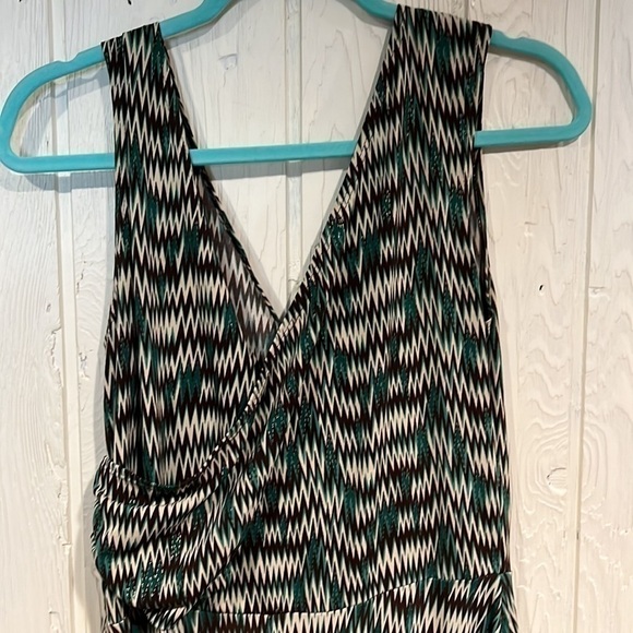 M.k.m Designs Dress v neck - Picture 7 of 10